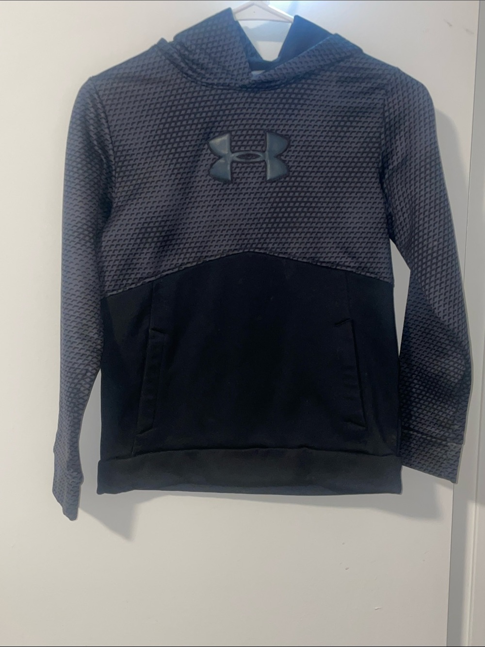 Juniors/ YOUTH SIZE MEDIUM Hoodie